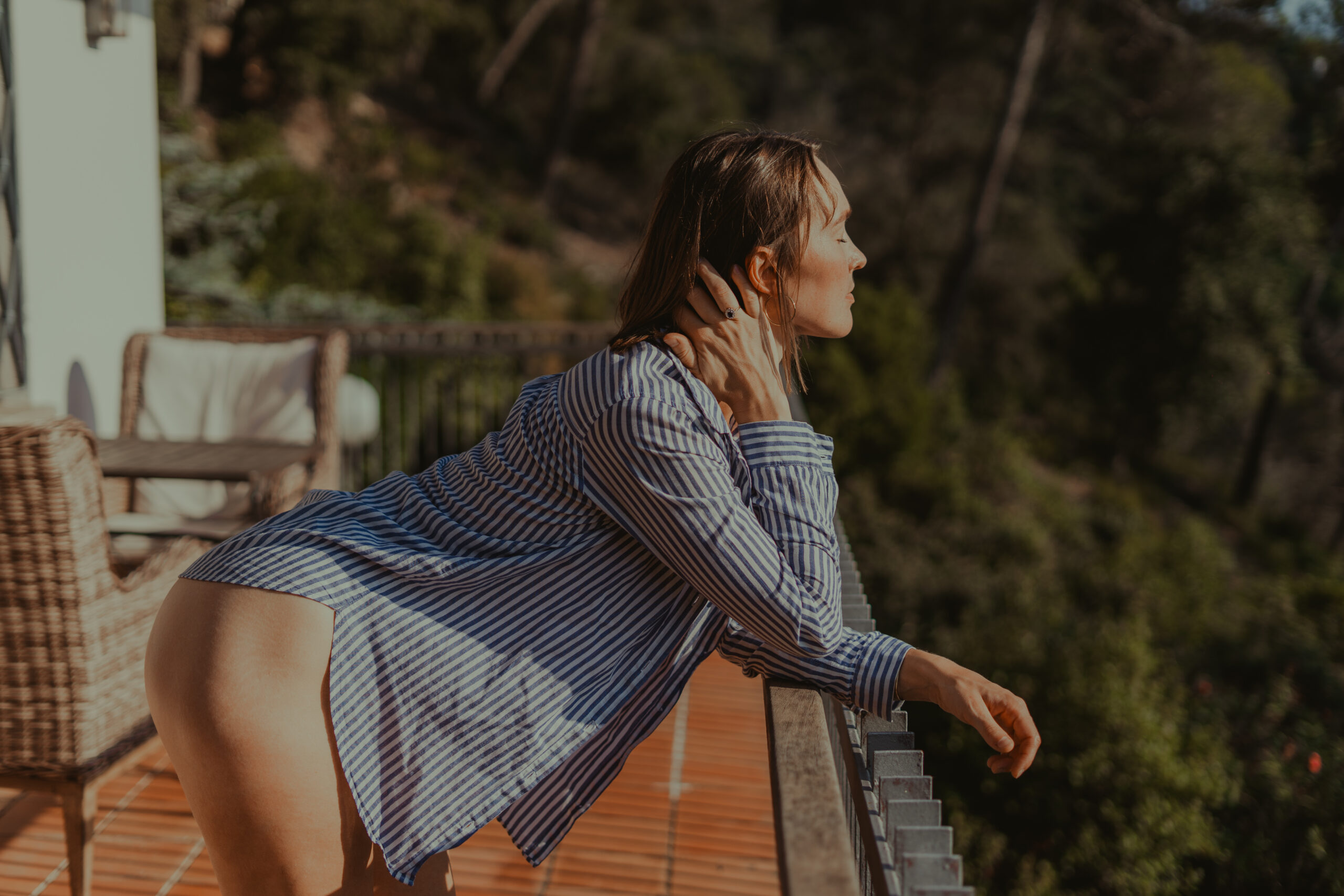 Sesión de fotos íntima en la naturaleza