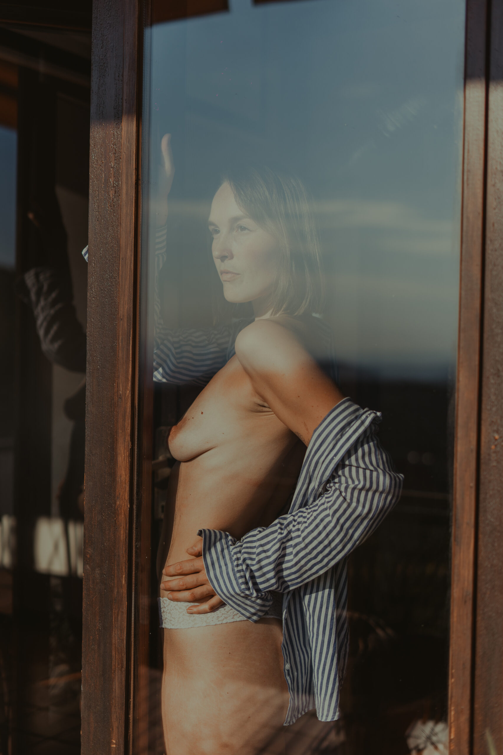 Sesión de fotos íntima en la naturaleza